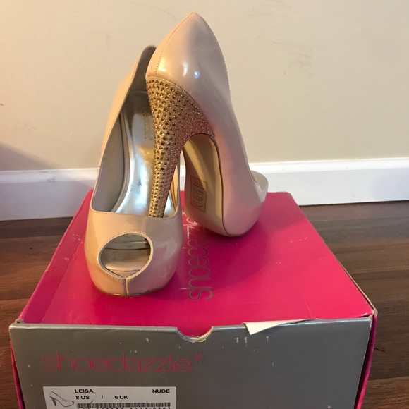 Studded heel pump - Picture 3 of 4